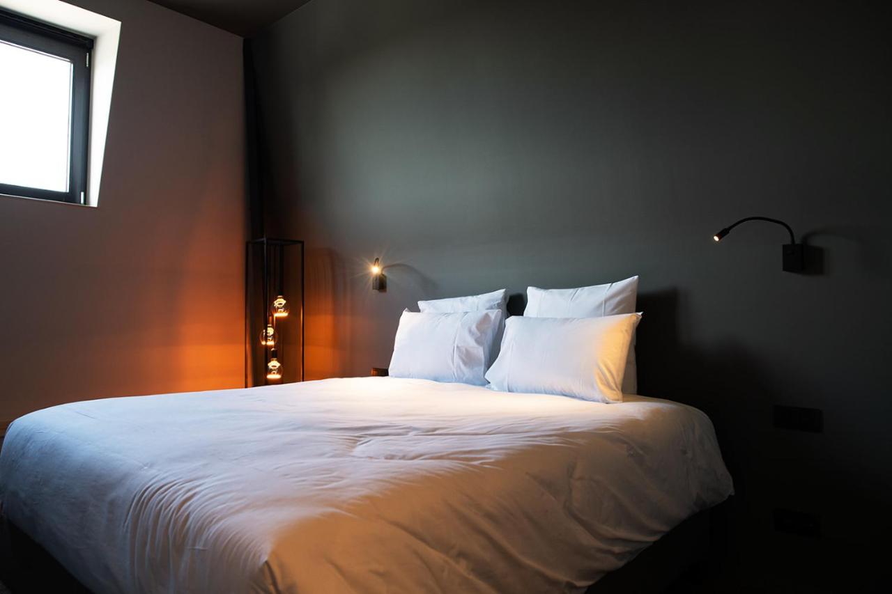Hotel De La Poste 엘레젤레스 외부 사진